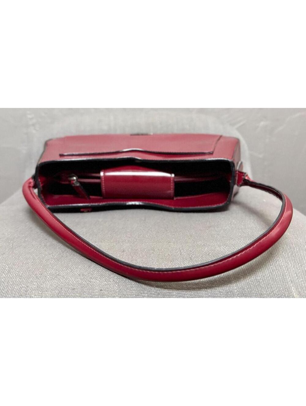 Y2K Burgundy Sleek Shoulder Bag with Silver Hardware from GUESS 90's Minimalist - Picture 5 of 10